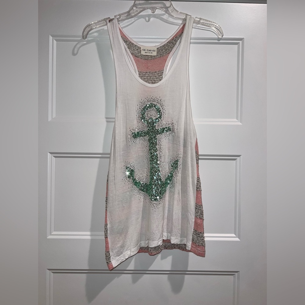The Classic White and Green Graphic Tank‎ Top